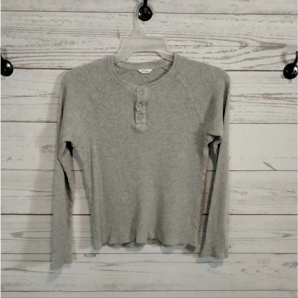 Aeropostale woman's ( could be for men) shirt